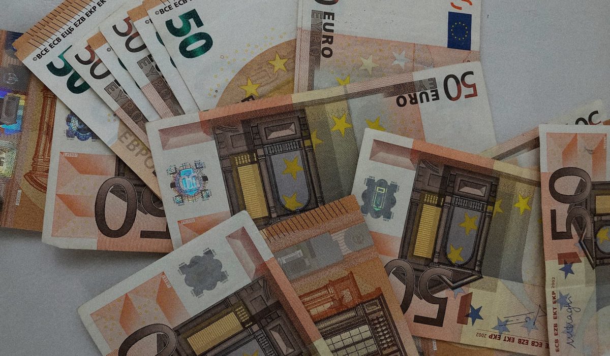 Sanciones: imagen de dinero en euros